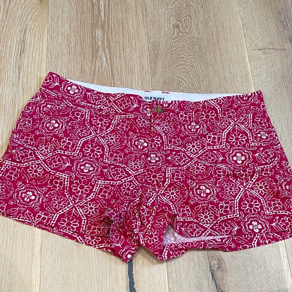 Patterned Shorts - Picture 1 of 4
